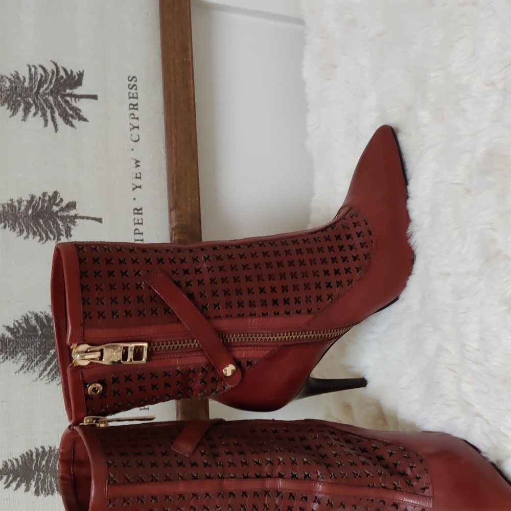 Donald J. Pliner Boots - 7